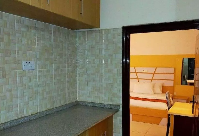 Joy House Hotel And Suites