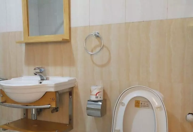 Joy House Hotel And Suites
