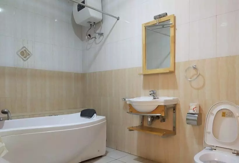 Joy House Hotel And Suites