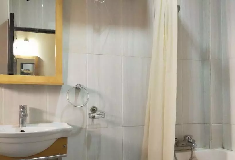 Joy House Hotel And Suites