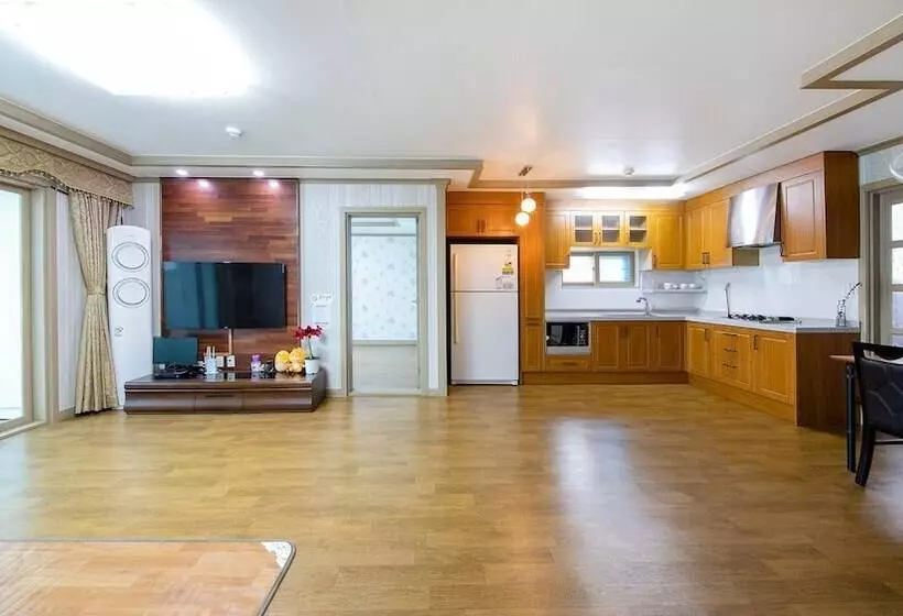 Samcheok Eoulim Pension