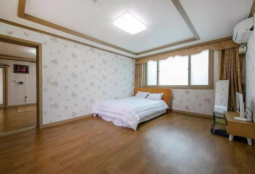 Samcheok Eoulim Pension