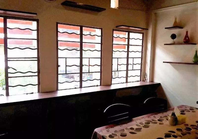ホテル Red Palm Hostel