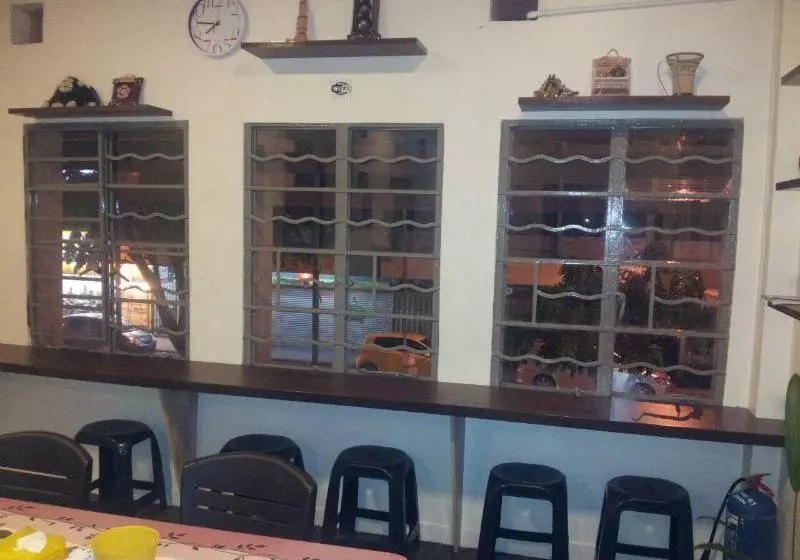 ホテル Red Palm Hostel