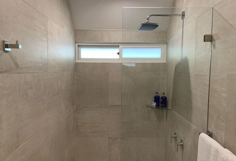 Aves Hotel & Resort   Retreat Center