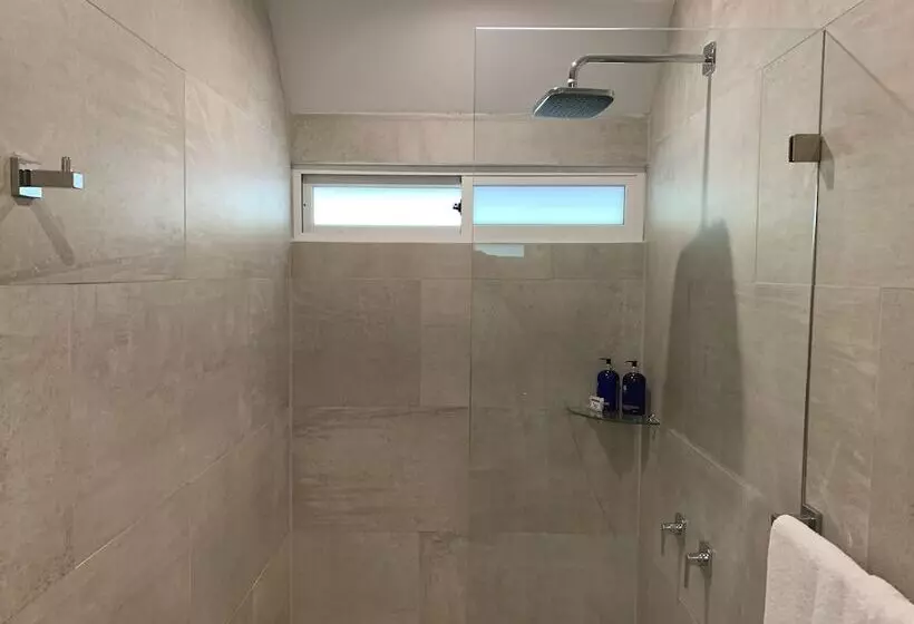 Aves Hotel & Resort   Retreat Center