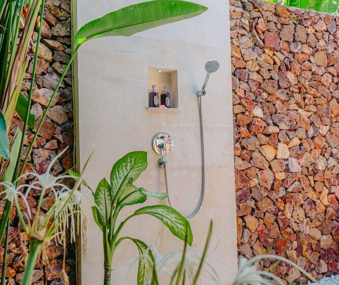 住宿加早餐 Segara Lombok Beach Resort