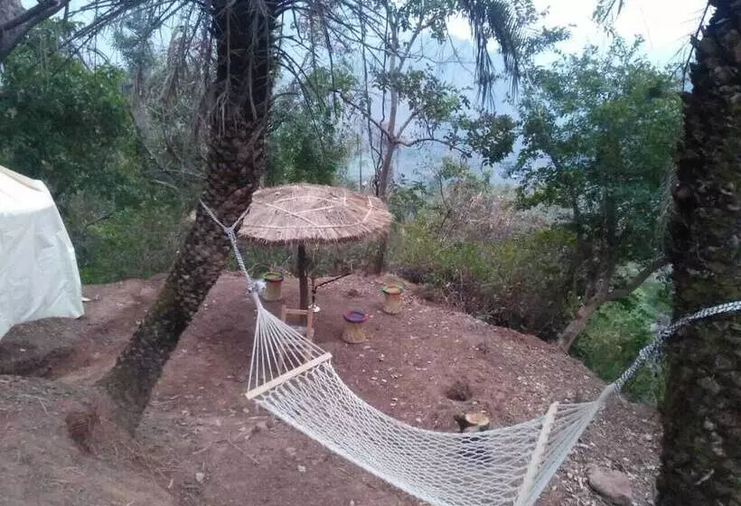 Hotelli Etu Adventures Homestay