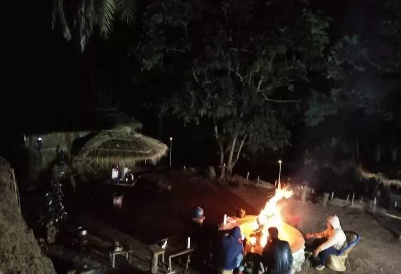 Hotelli Etu Adventures Homestay