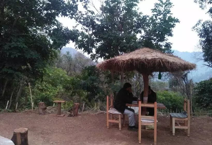 Hotelli Etu Adventures Homestay