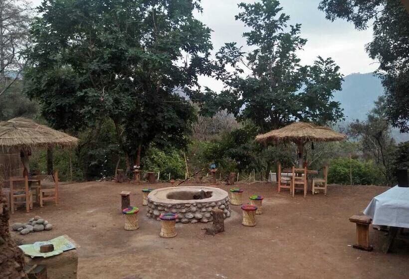 בית מלון כפרי Etu Adventures Homestay