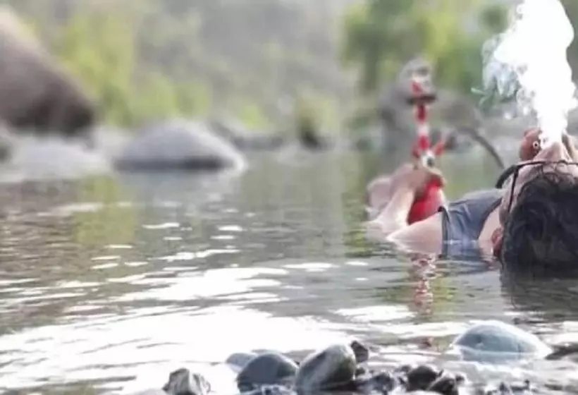 Hotelli Etu Adventures Homestay