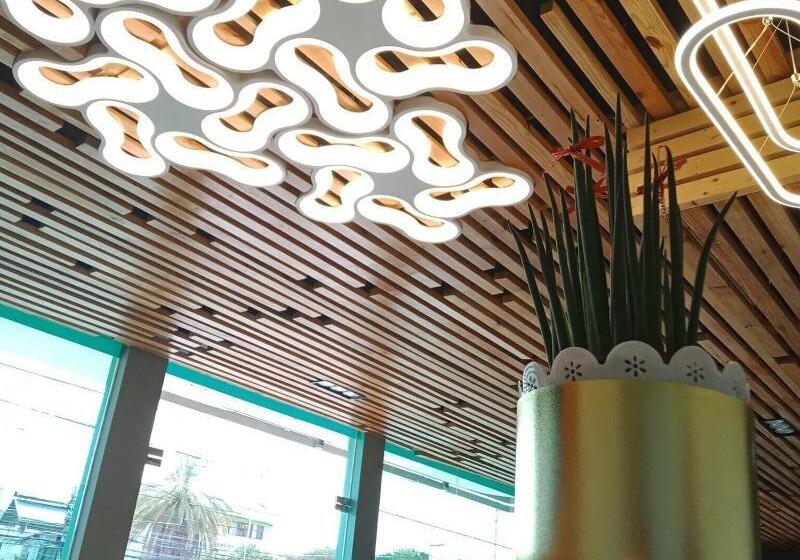 Hotel Felicity Island