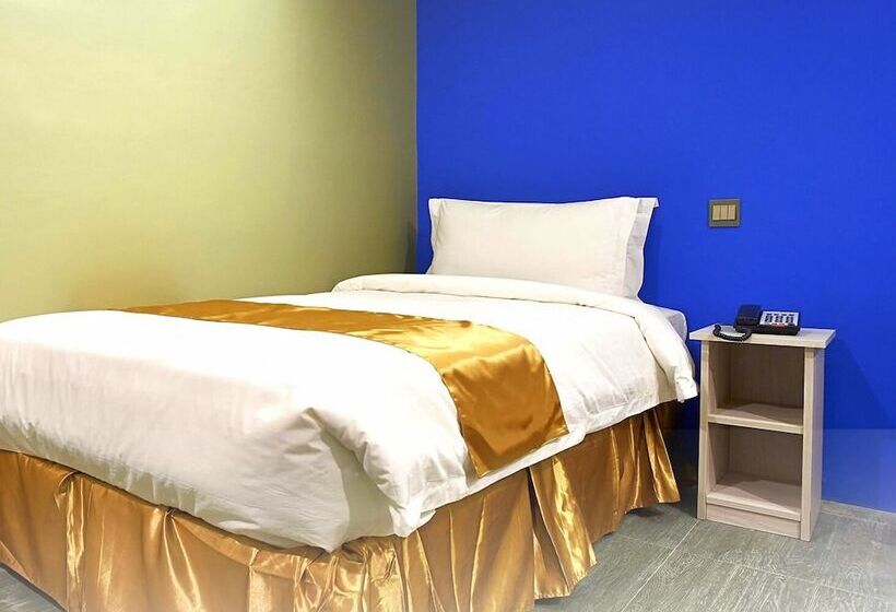 Hotel Felicity Island