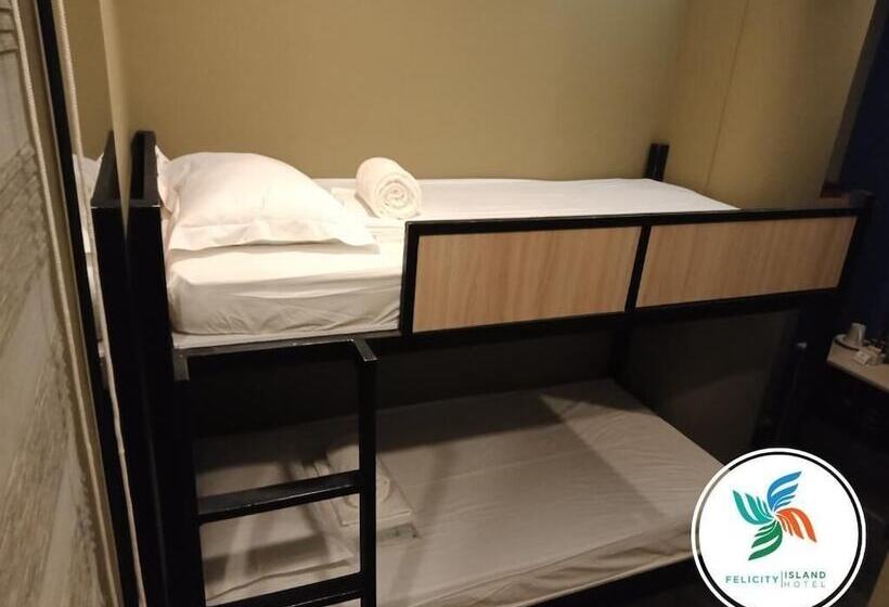 Hotel Felicity Island