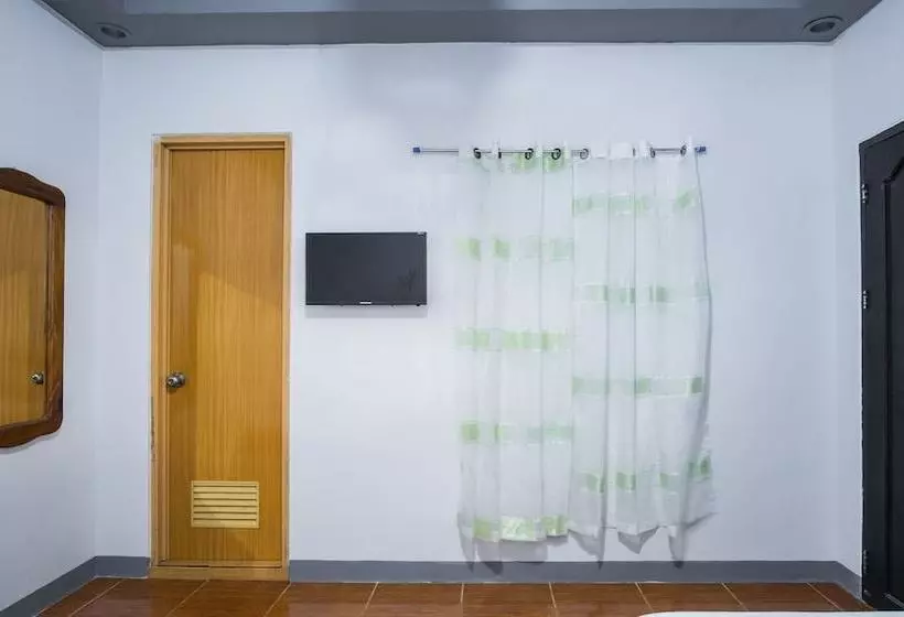 هتل Zen Rooms Basic Nina S Transient