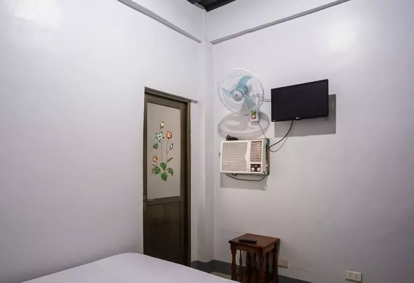 هتل Zen Rooms Basic Nina S Transient