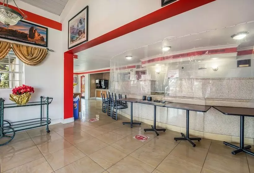 בית מלון כפרי Americas Best Value Inn Denver