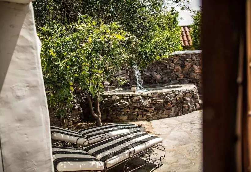 هتل Korakia Pensione