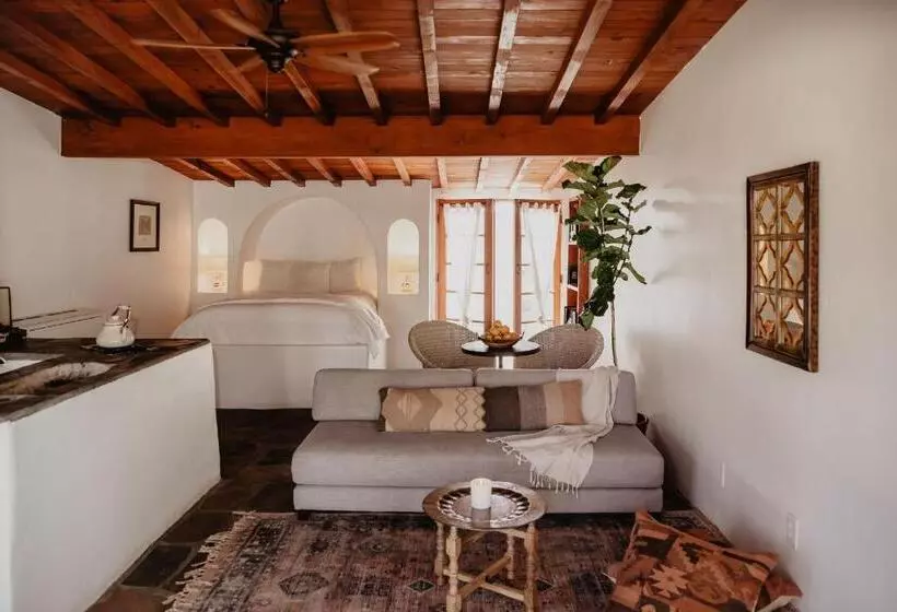 هتل Korakia Pensione