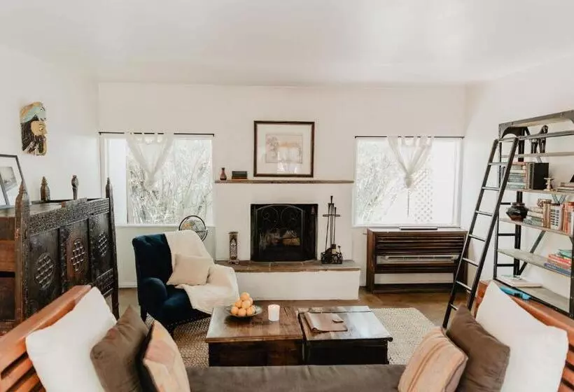 هتل Korakia Pensione