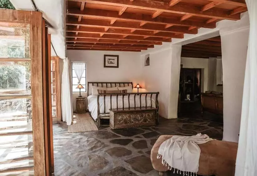 هتل Korakia Pensione