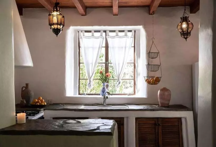 هتل Korakia Pensione