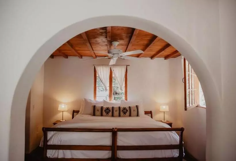 هتل Korakia Pensione