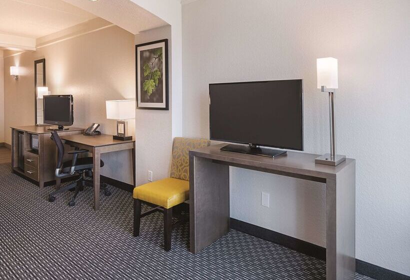 فندق La Quinta By Wyndham Arlington North 6 Flags Dr