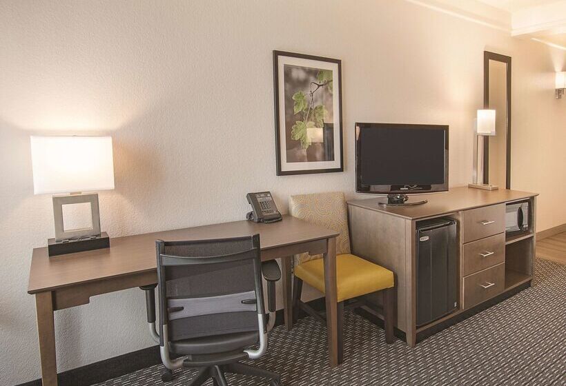 فندق La Quinta By Wyndham Arlington North 6 Flags Dr