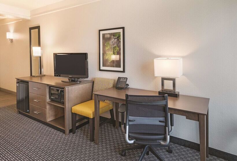 فندق La Quinta By Wyndham Arlington North 6 Flags Dr