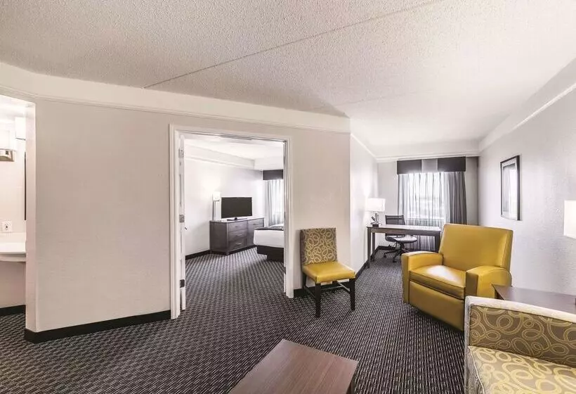 호텔 La Quinta By Wyndham Austin Airport