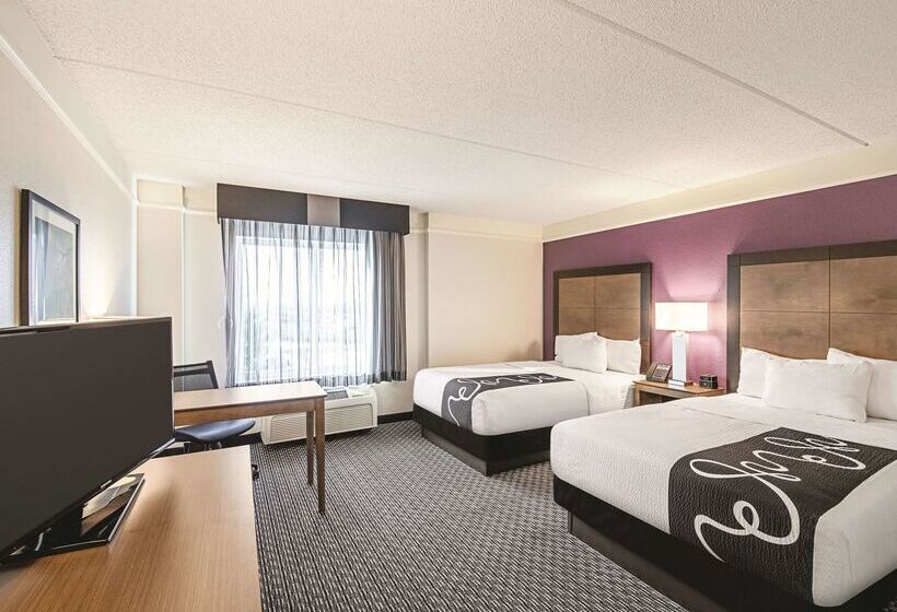 Отель La Quinta By Wyndham Austin Airport