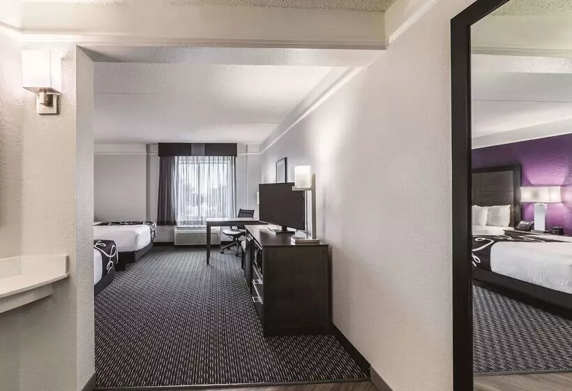 호텔 La Quinta By Wyndham Austin Airport