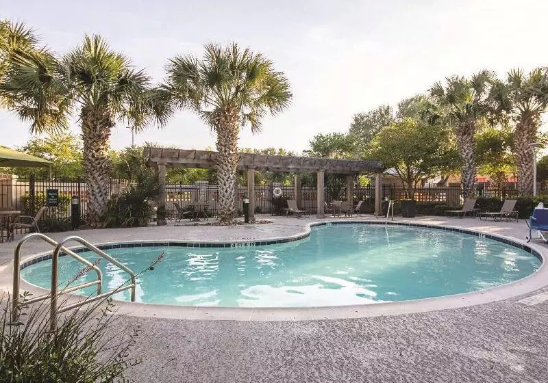 호텔 La Quinta By Wyndham Austin Airport