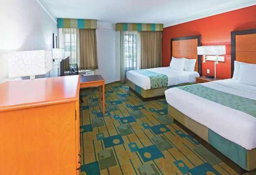 هتل La Quinta By Wyndham Dallas Dfw Airport North