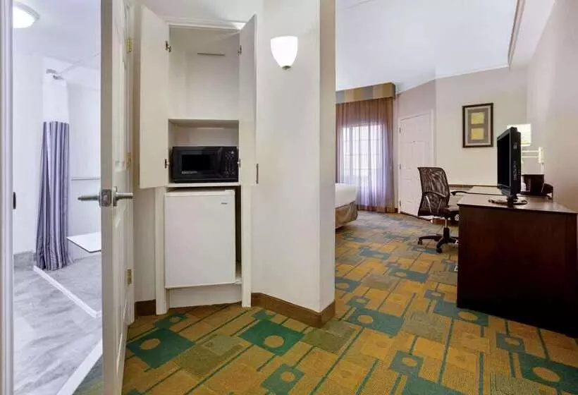 هتل La Quinta By Wyndham Dallas Dfw Airport North