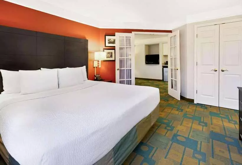 هتل La Quinta By Wyndham Dallas Dfw Airport North