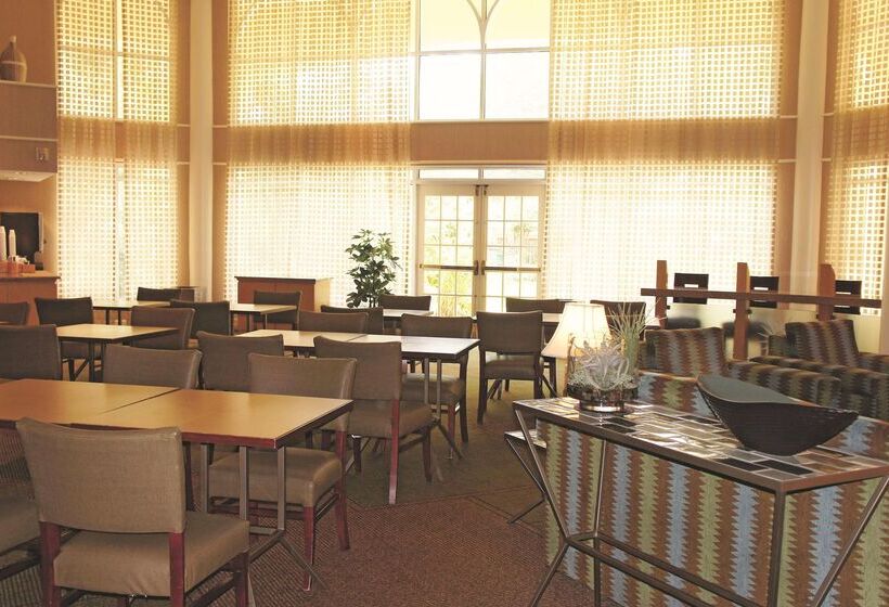 فندق La Quinta Inn & Suites By Wyndham Houston Bush Iah South