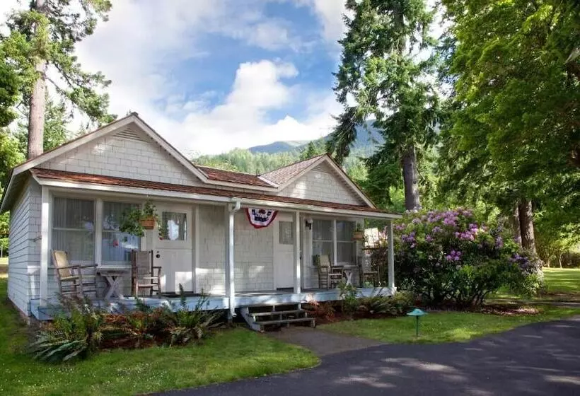 هتل Lake Crescent Lodge
