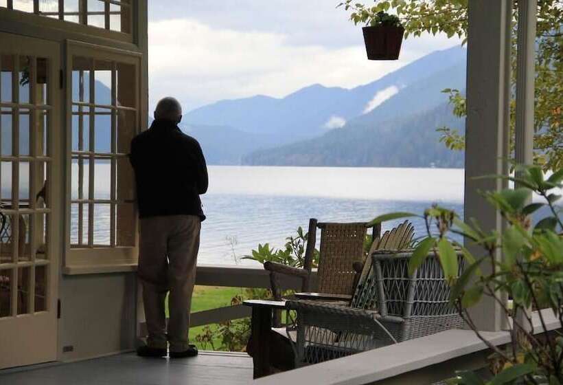 酒店 Lake Crescent Lodge