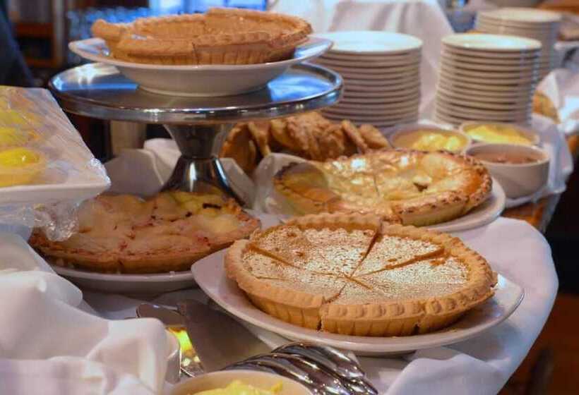 酒店 Lake Crescent Lodge