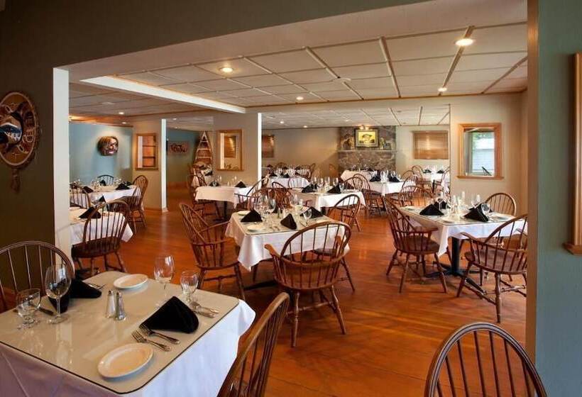 酒店 Lake Crescent Lodge