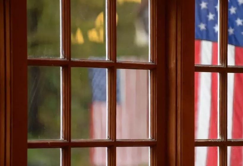 酒店 Lake Quinault Lodge