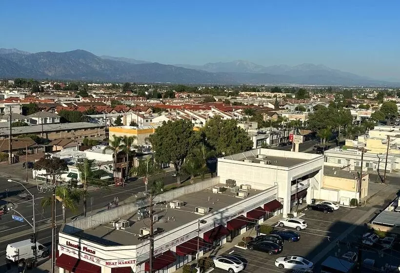 Lincoln Hotel Monterey Park Los Angeles