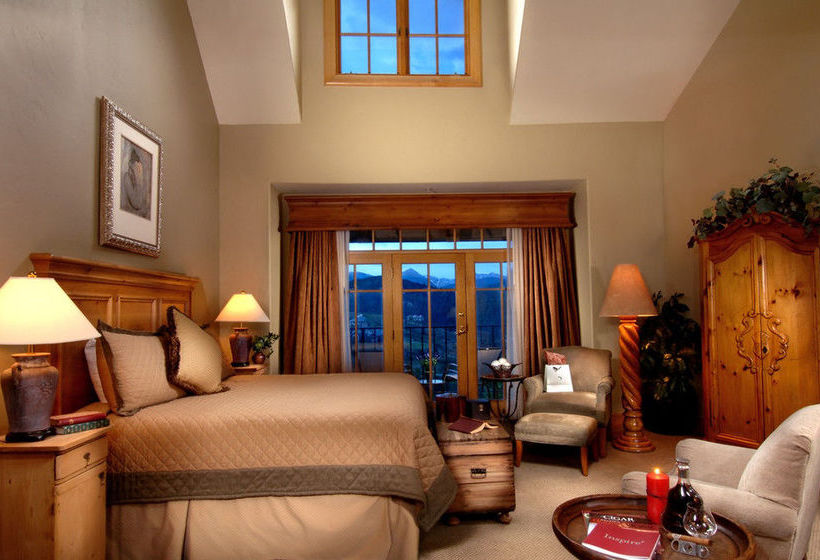 Hotel Lodge & Spa at Cordillera