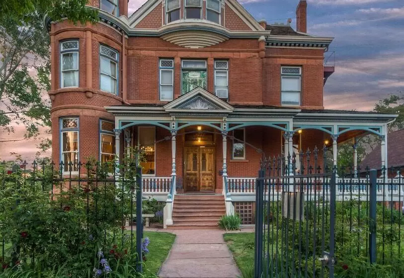 호텔 Lumber Baron Inn