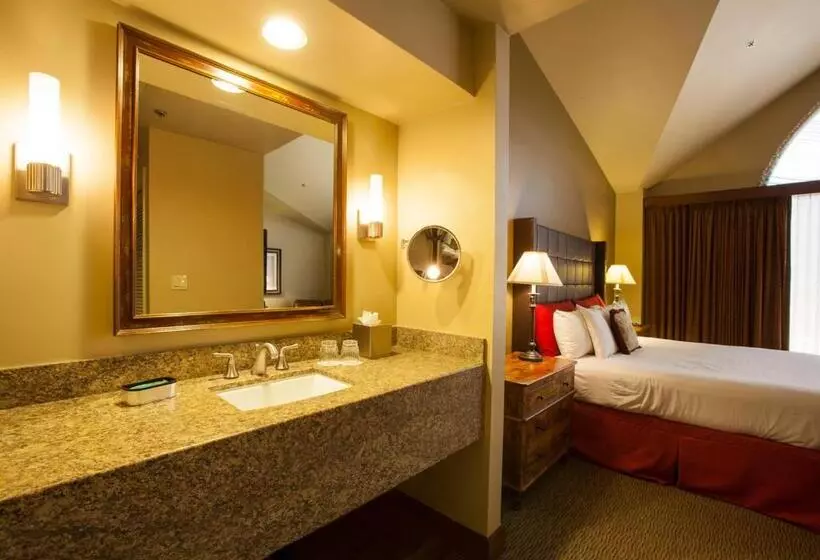 Отель The Lodge At Ventana Canyon