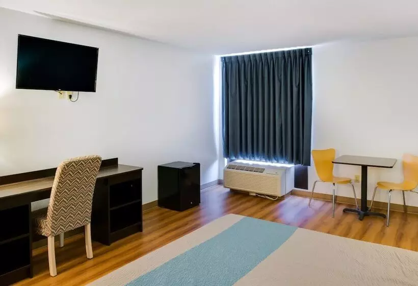 Motel 6 Richmond, In