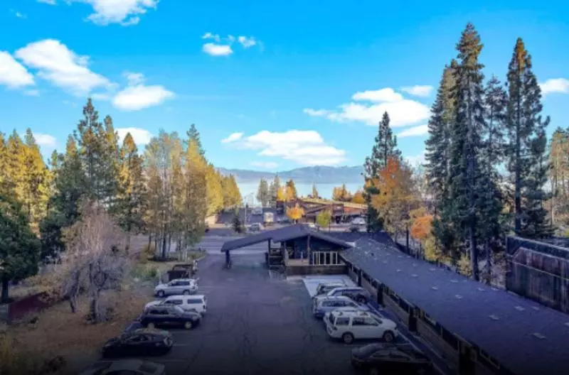 فندق على الطريق Basecamp Tahoe City